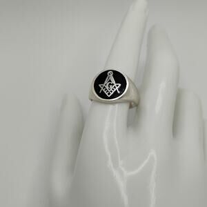 Hand Made Taxco Masonic Black Onyx and Sterling Silver Signet Ring size 9